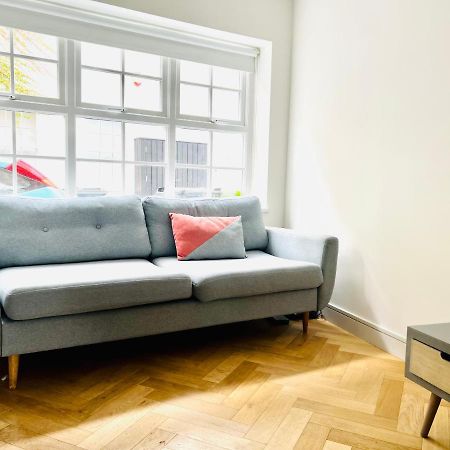 Stylish 1 Bedroom Designer Apartment ลอนดอน ภายนอก รูปภาพ